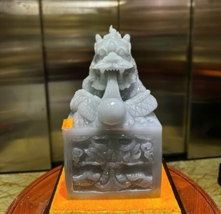 Tác Phẩm Ấn Rồng Ngọc Onyx Xám – Biểu Tượng Quyền Uy & Tài Lộc (Kích thước 22x12cm)